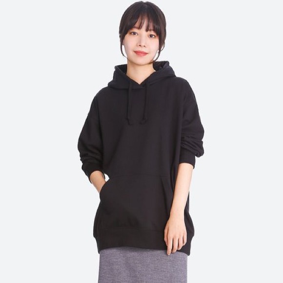 Uniqlo Sweaters - BRAND NEW UNIQLO OVERSIZED HOODIE